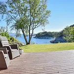 3 Bedroom Gorgeous In Aksdal