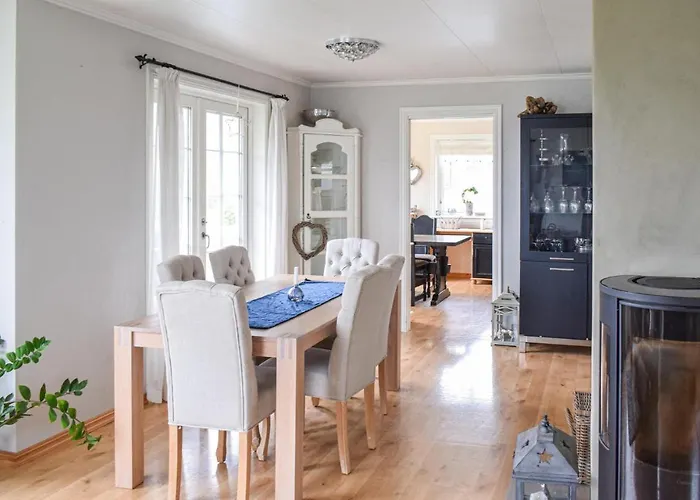 度假居 In With House Sea View Aksdal