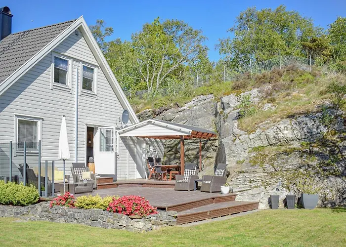 度假居 In With House Sea View Aksdal